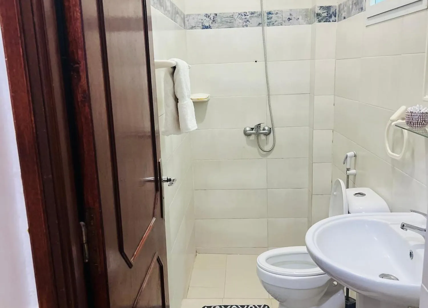 Sunshine Bay Apartment Dakar Senegal